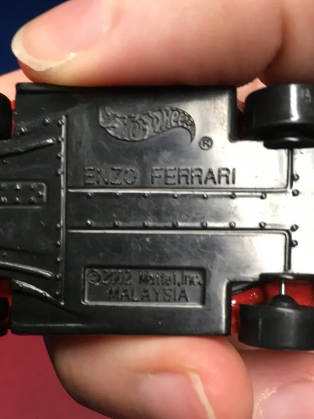 Hot Wheels Red Enzo Ferrari ( 2002 ) and P4